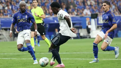 Vinisijus Žunior (Real Madrid) na meču sa Ovijedom